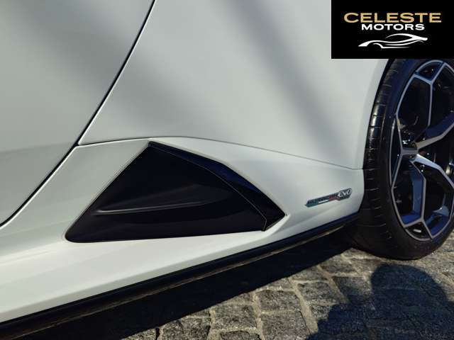 LAMBORGHINI Huracán 2022 — photo 4 sur 8