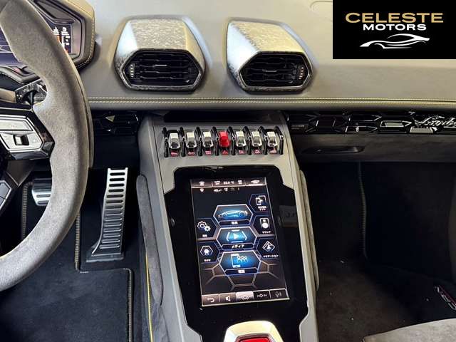 LAMBORGHINI Huracán 2022 — photo 4 sur 8