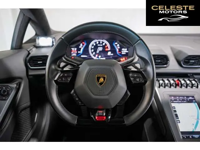LAMBORGHINI Huracán 2022 — photo 3 sur 8