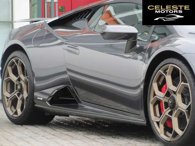 LAMBORGHINI Huracán 2023 — photo 5 sur 8