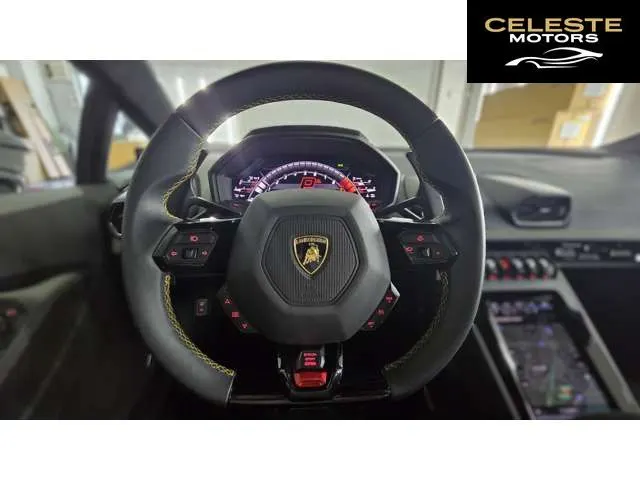LAMBORGHINI Huracán 2020 — photo 7 sur 8