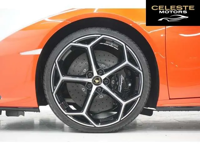 LAMBORGHINI Huracán 2020 — photo 6 sur 8