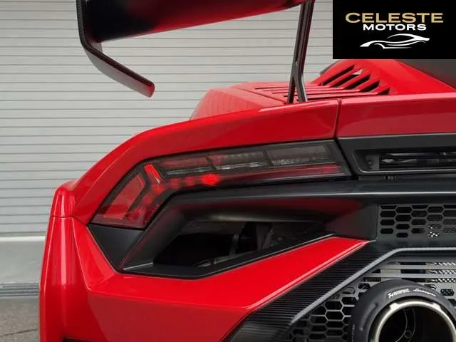 LAMBORGHINI Huracán 2023 — photo 7 sur 8