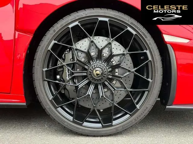 LAMBORGHINI Huracán 2023 — photo 8 sur 8