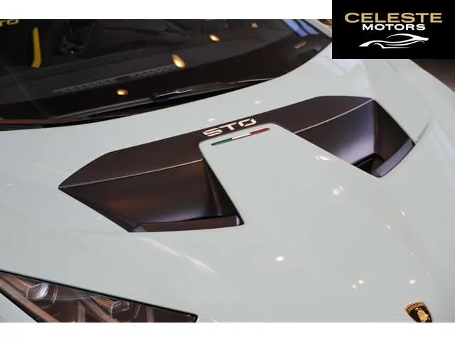 LAMBORGHINI Huracán 2022 — photo 3 sur 8