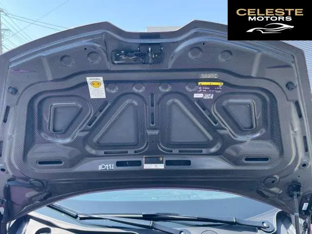 LAMBORGHINI Huracán 2024 — photo 7 sur 8