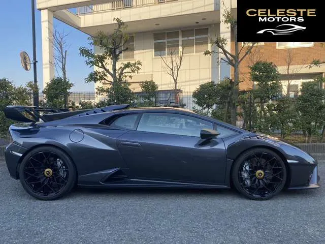 LAMBORGHINI Huracán 2022 — photo 7 sur 8