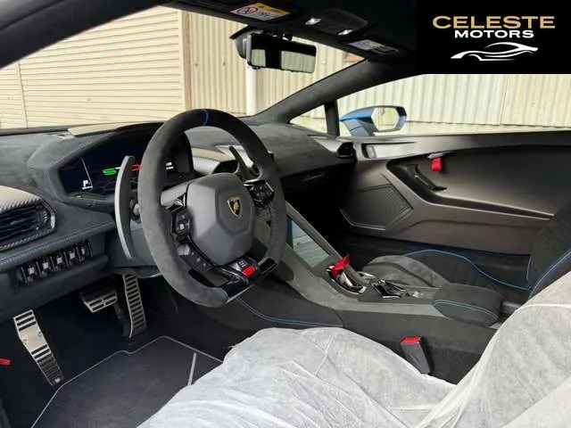 LAMBORGHINI Huracán 2024 — photo 6 sur 8
