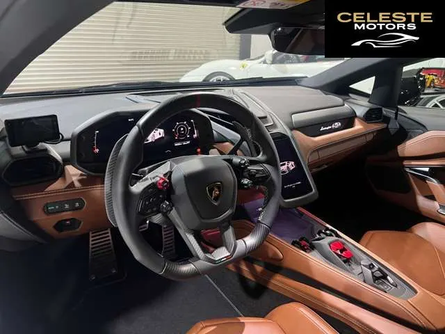 LAMBORGHINI Revuelto 2025 — photo 3 sur 8