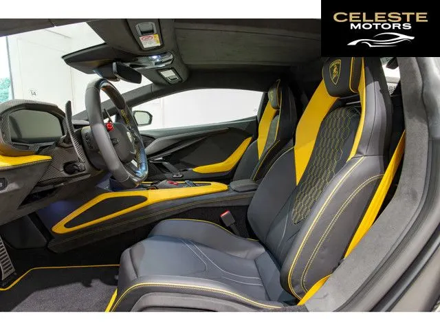 LAMBORGHINI Revuelto 2025 — photo 2 sur 8
