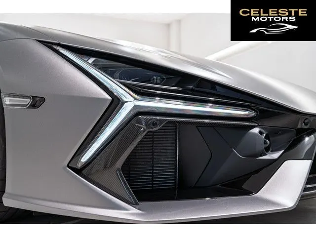 LAMBORGHINI Revuelto 2024 — photo 7 sur 8