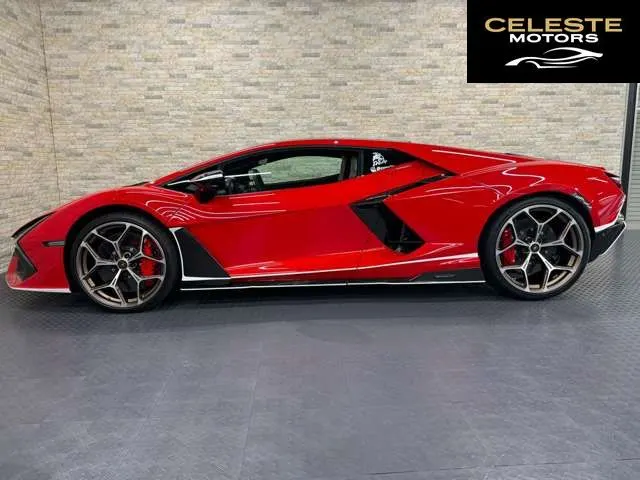 LAMBORGHINI Revuelto 2025 — photo 2 sur 8