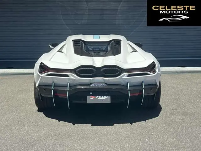 LAMBORGHINI Revuelto 2025 — photo 3 sur 8