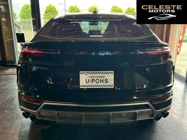 LAMBORGHINI Urus 2021 — photo 3 sur 8
