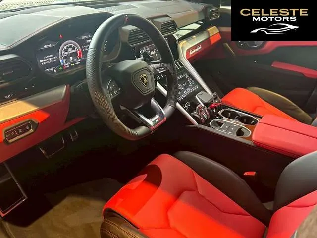 LAMBORGHINI Urus 2021 — photo 6 sur 8