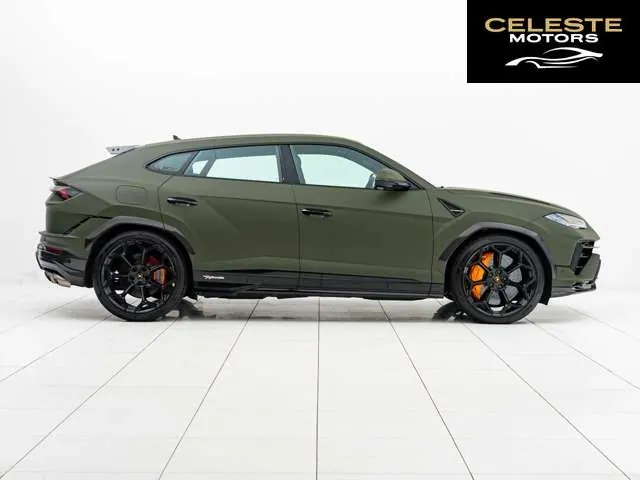LAMBORGHINI Urus 2023 — photo 3 sur 8