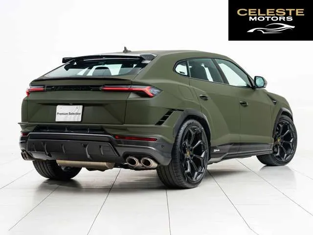 LAMBORGHINI Urus 2023 — photo 6 sur 8