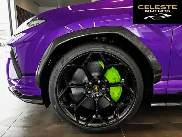 LAMBORGHINI Urus 2025 — photo 2 sur 8