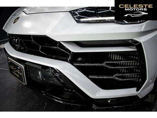 LAMBORGHINI Urus 2021 — photo 6 sur 8