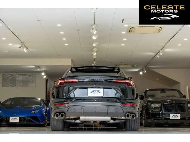 LAMBORGHINI Urus 2023 — photo 3 sur 8