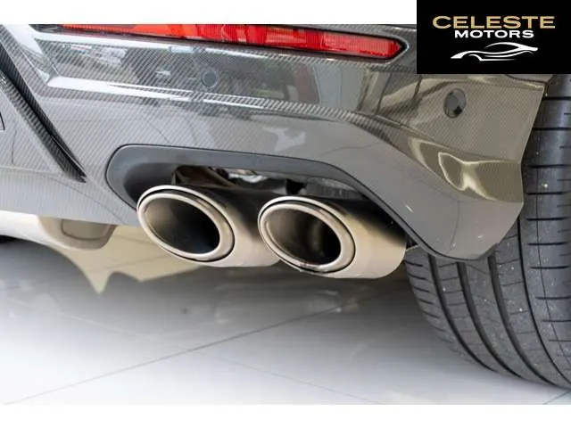LAMBORGHINI Urus 2023 — photo 7 sur 8
