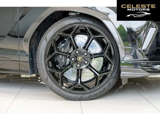 LAMBORGHINI Urus 2023 — photo 8 sur 8