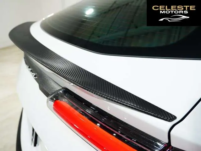 LAMBORGHINI Urus 2019 — photo 5 sur 8