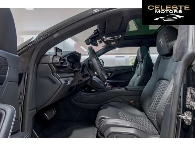 LAMBORGHINI Urus 2021 — photo 6 sur 8