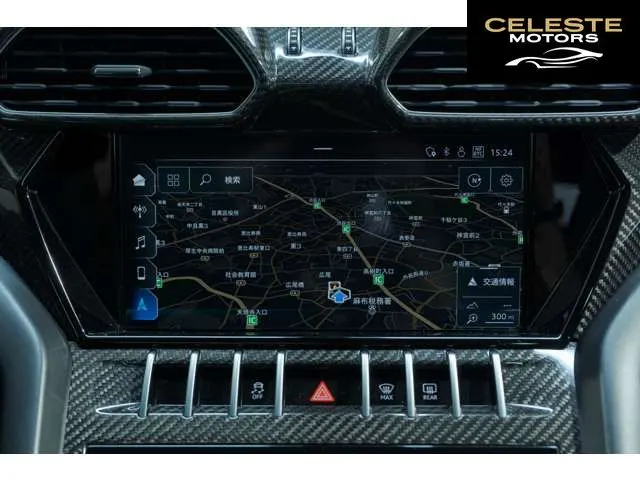 LAMBORGHINI Urus 2021 — photo 8 sur 8