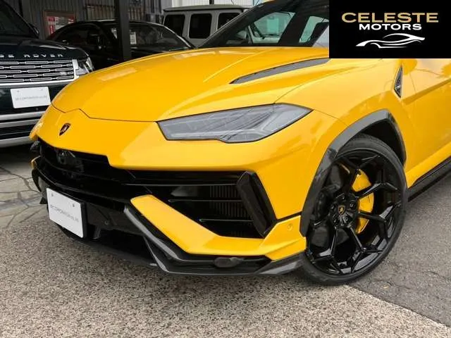 LAMBORGHINI Urus 2024 — photo 6 sur 8