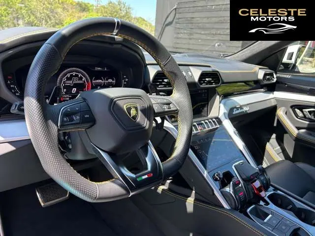 LAMBORGHINI Urus 2019 — photo 2 sur 8