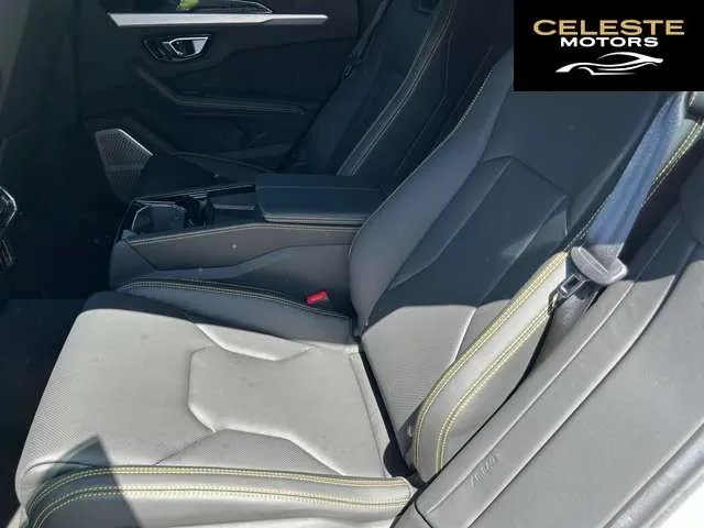 LAMBORGHINI Urus 2019 — photo 6 sur 8