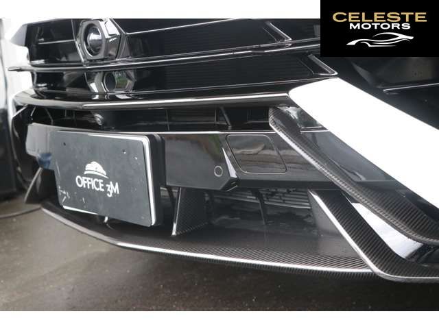 LAMBORGHINI Urus 2024 — photo 3 sur 8