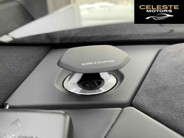 LAMBORGHINI Urus 2019 — photo 3 sur 8