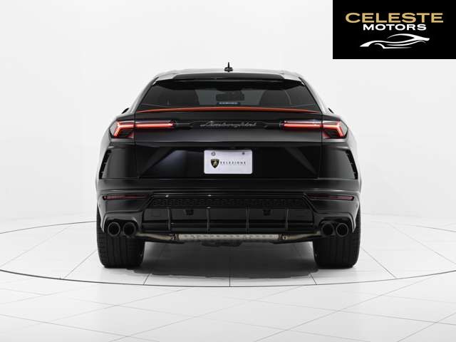 LAMBORGHINI Urus 2022 — photo 5 sur 8