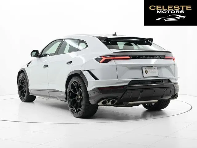 LAMBORGHINI Urus 2023 — photo 2 sur 8