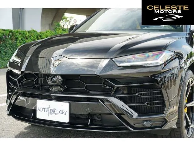 LAMBORGHINI Urus 2022 — photo 3 sur 8