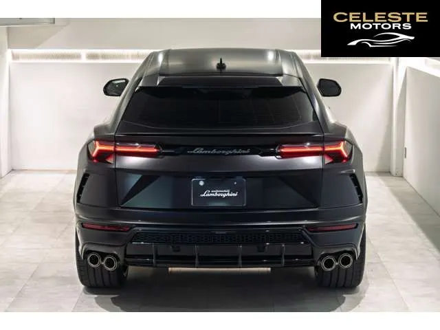 LAMBORGHINI Urus 2019 — photo 2 sur 8
