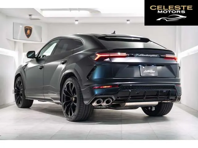LAMBORGHINI Urus 2019 — photo 4 sur 8