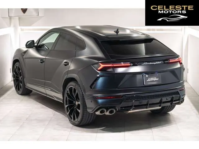 LAMBORGHINI Urus 2019 — photo 5 sur 8