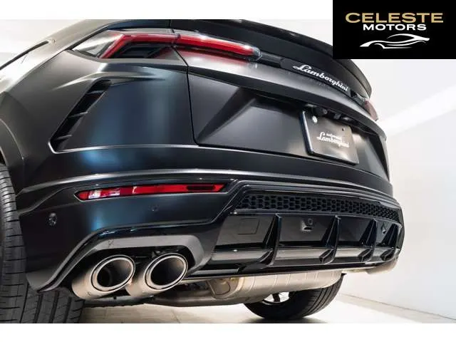 LAMBORGHINI Urus 2019 — photo 6 sur 8