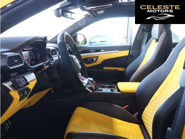 LAMBORGHINI Urus 2019 — photo 6 sur 8