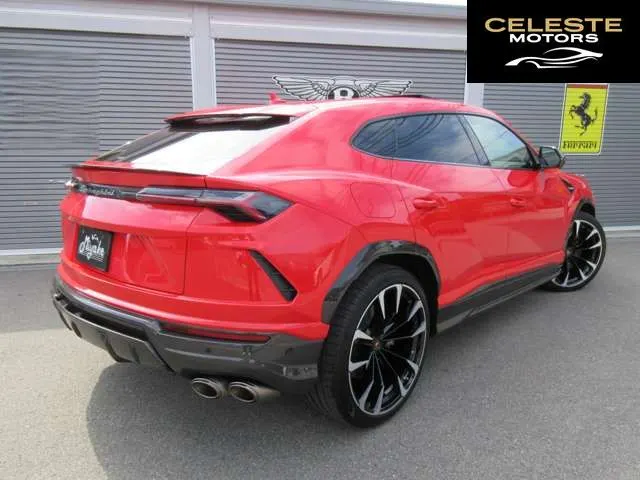 LAMBORGHINI Urus 2019 — photo 8 sur 8