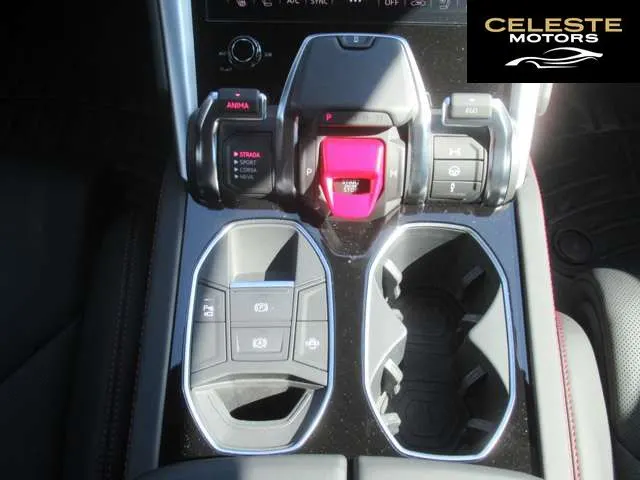 LAMBORGHINI Urus 2019 — photo 3 sur 8