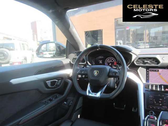 LAMBORGHINI Urus 2019 — photo 5 sur 8