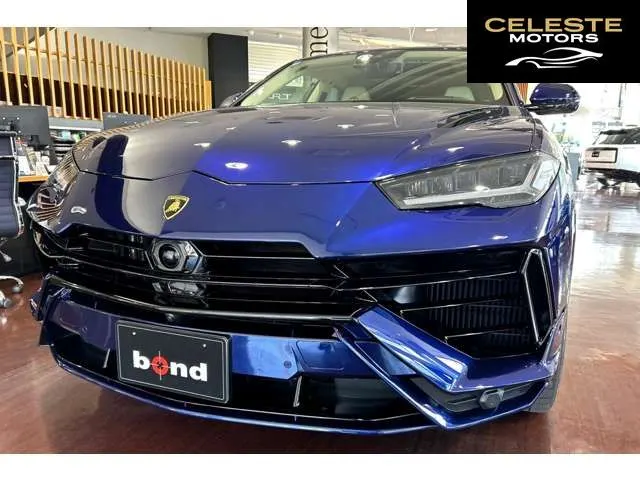 LAMBORGHINI Urus 2024 — photo 2 sur 8