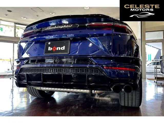 LAMBORGHINI Urus 2024 — photo 5 sur 8