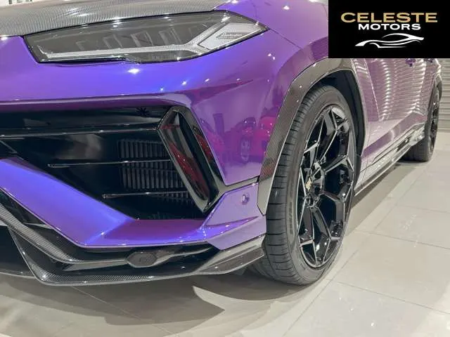 LAMBORGHINI Urus 2024 — photo 2 sur 8