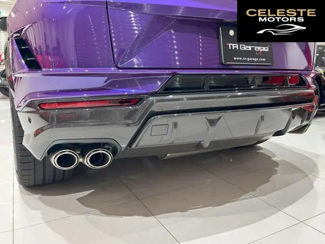 LAMBORGHINI Urus 2024 — photo 6 sur 8