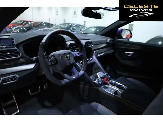 LAMBORGHINI Urus 2024 — photo 7 sur 8